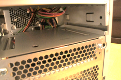 NEC Express 5800/GT110b (2万円程度の安価版)のレビュー - 消費電力・CPUの交換:画像20