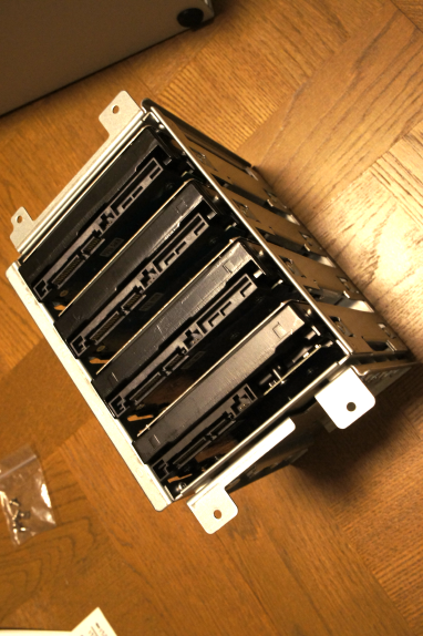 NEC Express 5800/GT110b (2万円程度の安価版)のレビュー - 消費電力・CPUの交換:画像28