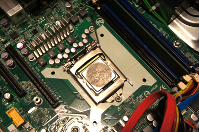 NEC Express 5800/GT110b (2万円程度の安価版)のレビュー - 消費電力・CPUの交換:画像36