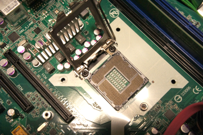 NEC Express 5800/GT110b (2万円程度の安価版)のレビュー - 消費電力・CPUの交換:画像38