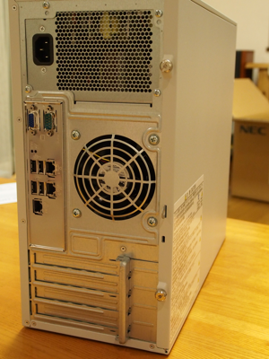 NEC Express 5800/GT110d (2万円程度の安価版)のレビュー:画像9