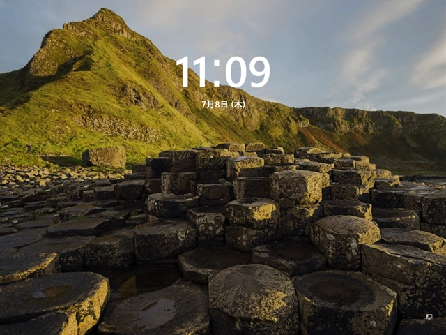 ロック画面 - Windows 11 でサインインの画面とロック画面で時刻表示の文字フォントが違う:画像2